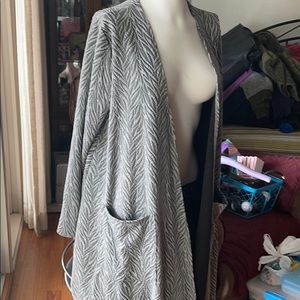 NWOT LuLa Rue Grey Kimono size Small